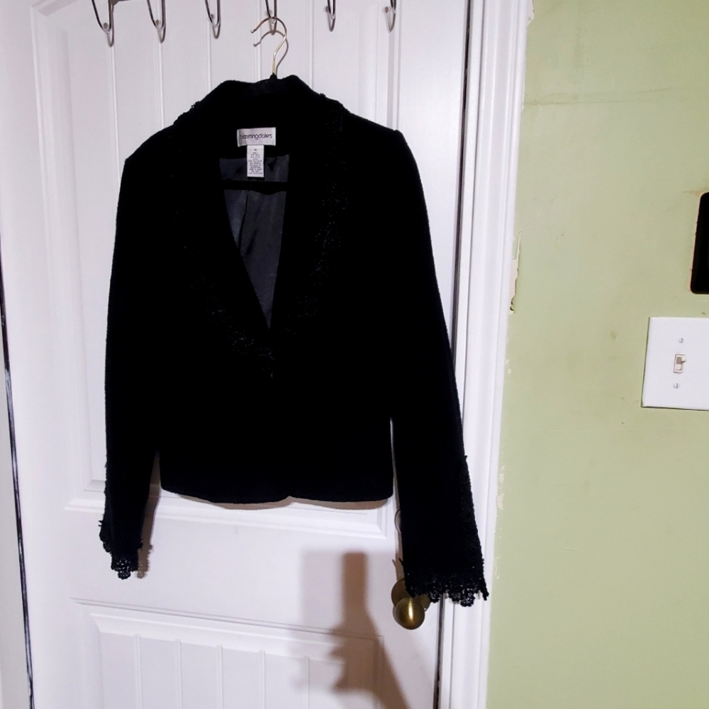 BLOOMINGDALES BLACK JACJET SIZE 10